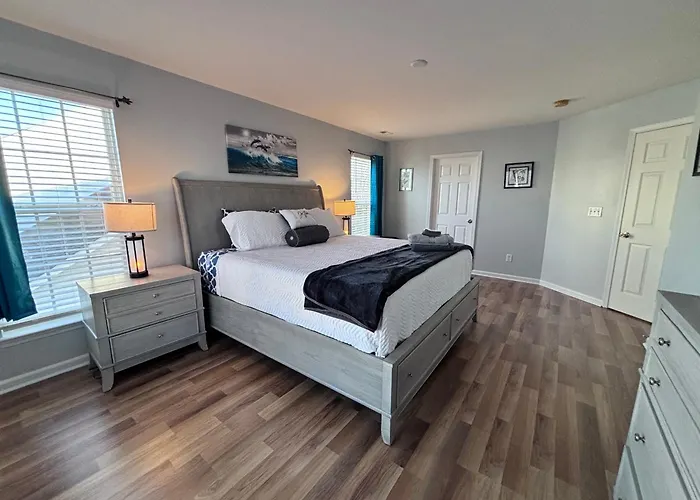 Amazing 4 Bdrm Home W Garage In Charlotte